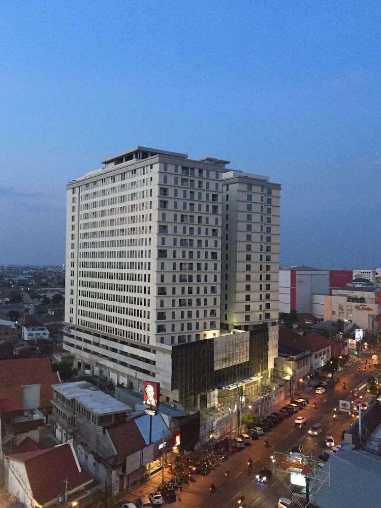 Louis Kienne Hotel Pemuda Semarang Eksteriør billede
