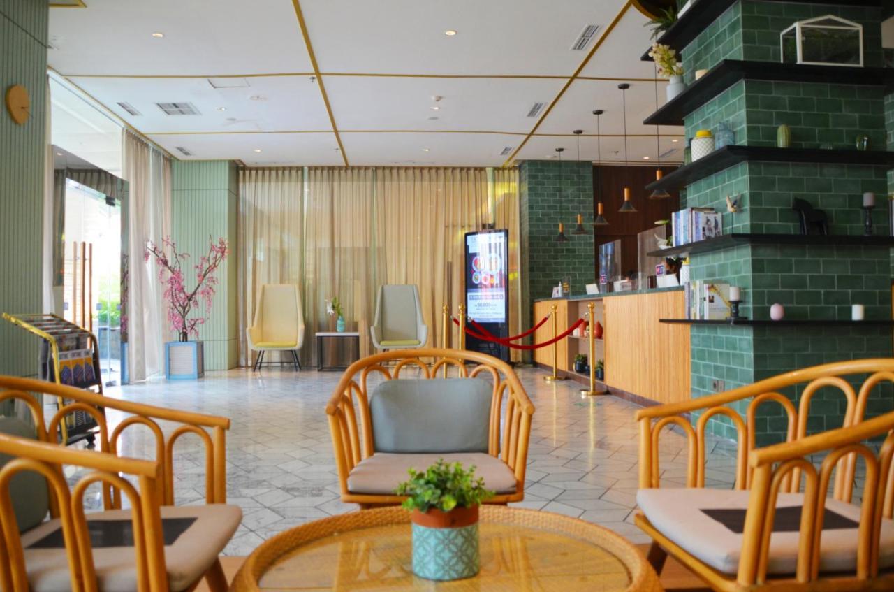 Louis Kienne Hotel Pemuda Semarang Eksteriør billede