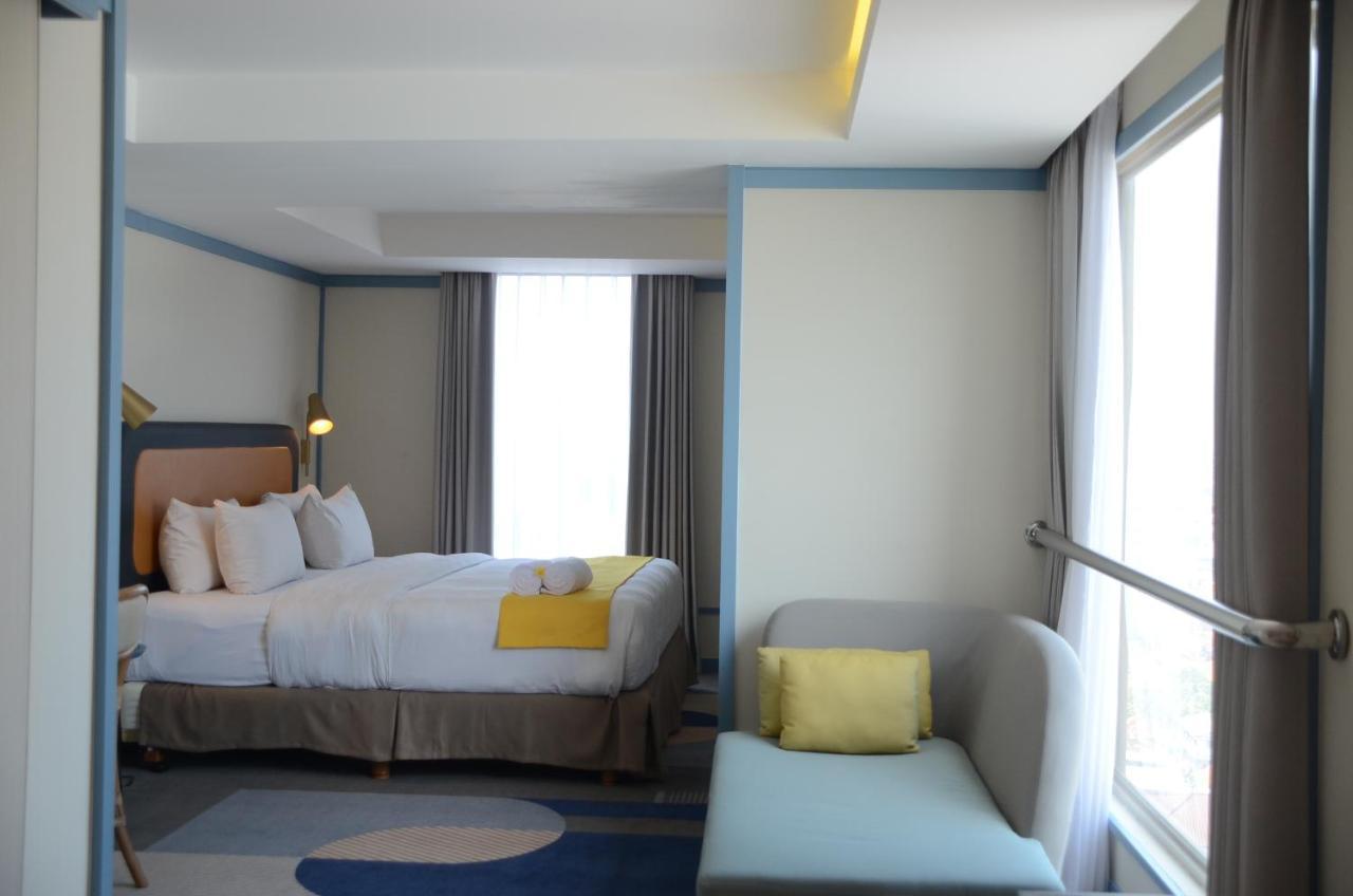 Louis Kienne Hotel Pemuda Semarang Eksteriør billede