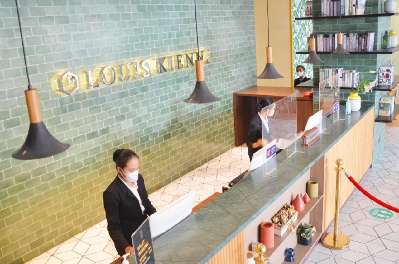 Louis Kienne Hotel Pemuda Semarang Eksteriør billede